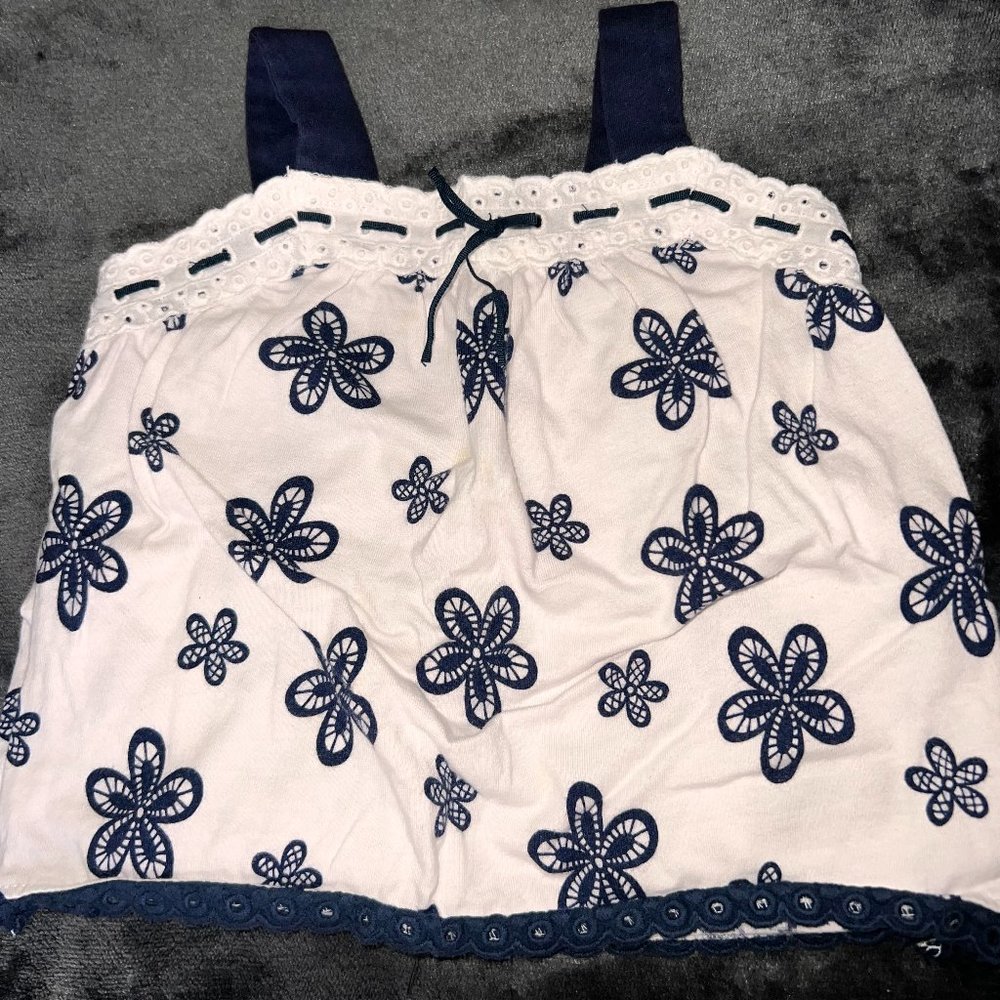 White tank top with navy blue flowers 12M